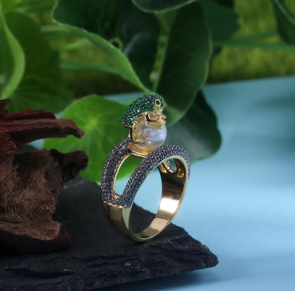 Frog Golden Toad Pearl Ring